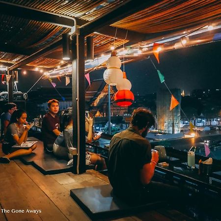 Chingcha Bangkok Hostel Eksteriør bilde