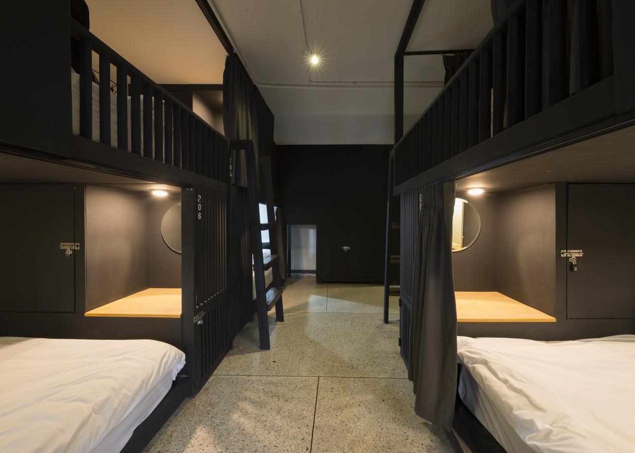 Chingcha Bangkok Hostel Eksteriør bilde